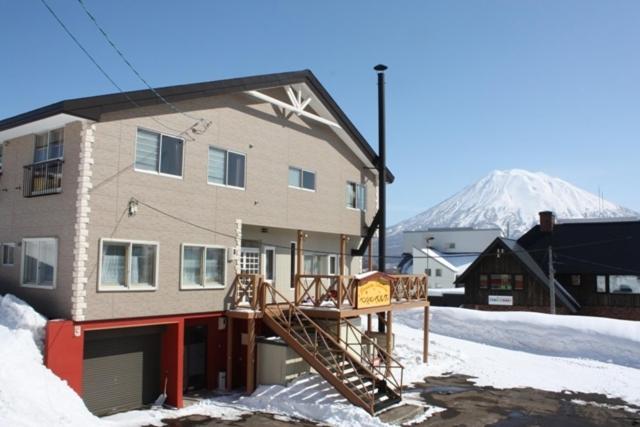 Pension Berg Niseko Buitenkant foto